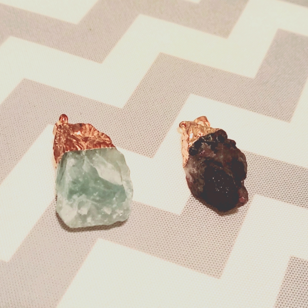 Gemstone gold pendants
